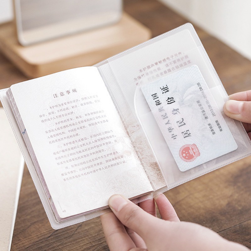 1 ชิ้น กันน้ํา กันฝุ่น เดินทาง ปกหนังสือเดินทาง / PVC บัตรประชาชน นามบัตร บัตรเครดิต / ความคมชัดสูง เคลือบด้าน ที่ใส่บัตร / อเนกประสงค์ เคสกระเป๋า