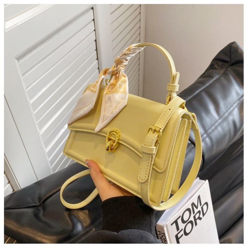 🎀[พร้อมส่งจากไทย]🎀 กระเป๋าถือสุภาพสตรี 2023 กระเป๋าสะพายหลังเกาหลีแบบใหม่ความจุสูง