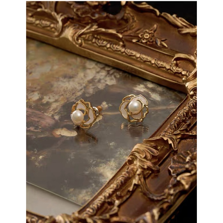 พร้อมส่ง IRIS Vintage | Pearl flower earrings GV060 เคื่องประดับ สร้อย ตุ้มหู ทอง 18K