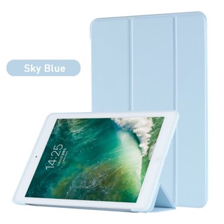 เคสซิลิโคนนิ่ม พับได้สามทบ สําหรับ Apple iPad 2017 2018 ipad5th ipad6th Gen ipadpro 9.7 นิ้ว