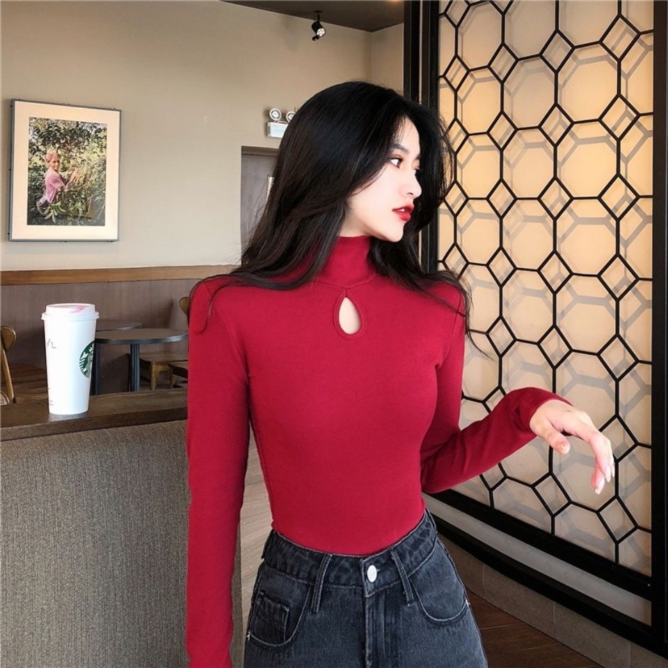 เสื้อยืดแขนยาว คอเต่า สีแดง เซ็กซี่ แฟชั่นเกาหลี สําหรับผู้หญิง 2023