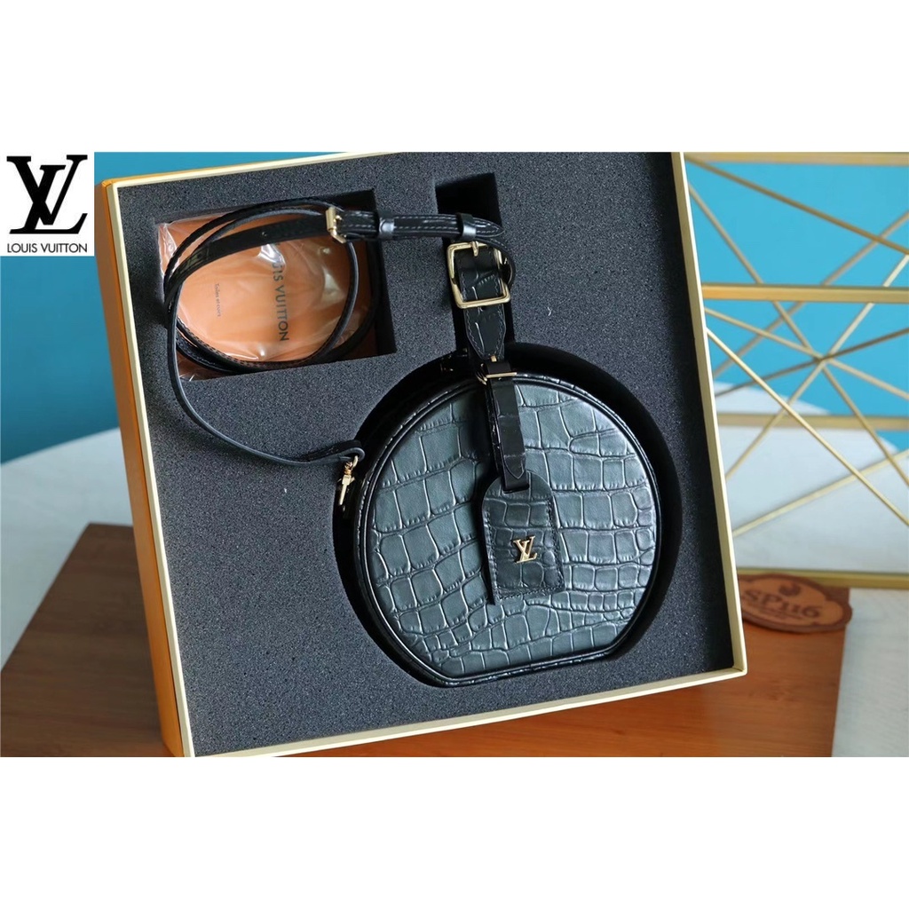 หลุยส์วิตตอง Louis Vuitton lv กระเป๋าถือ undred และ fifty [[โรงงาน] n93597 กล่องกลมแข็ง
กระเป๋าสะพายคู่ petite boite ch