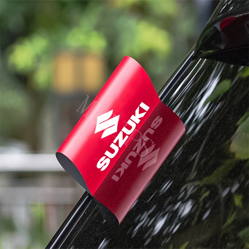 สติกเกอร์ฉลาก PVC ลาย Suzuki สําหรับติดตกแต่งประตูรถยนต์ ERTIGA Jimny Grand Vitara Brezza Ignis XL7 Swift SX4 S-cross Wagon R 2023 2024
