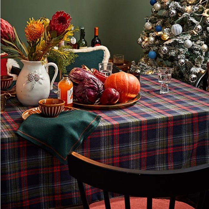 ผ้าปูโต๊ะคริสต์มาส ผ้าปูโต๊ะคริสต์มาส ลายสก๊อต สีแดง สีเขียว สไตล์อังกฤษ 4UTI