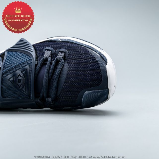 Nike Kyrie สีน้ำเงินขาว