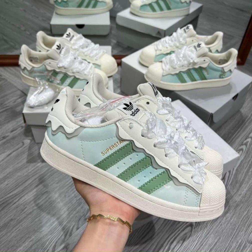 Adidas superstar 2023 รองเท้าผ้าใบสีครีมนม, ชมพูฟ้า, รองเท้า adidas With Shell Toe ในเวอร์ชั่นล่าสุ