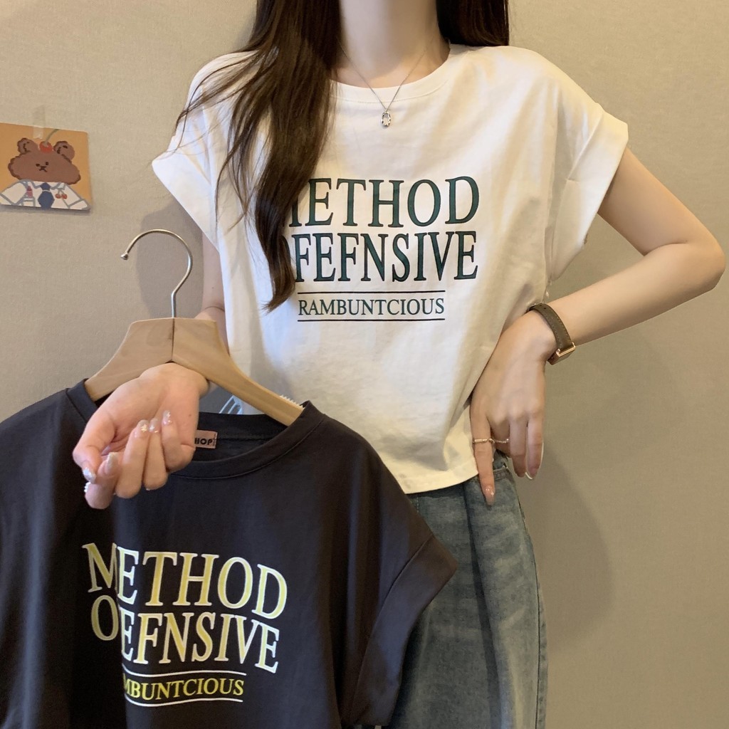 Lune_Grace 5533# -พร้อมส่ง-เสื้อครอปแขนสั้น คอกลม ดีเทลรูดข้าง สกรีนตัวอักษร แฟชั่นสไตล์เกาหลี y2k น่ารักทาก
