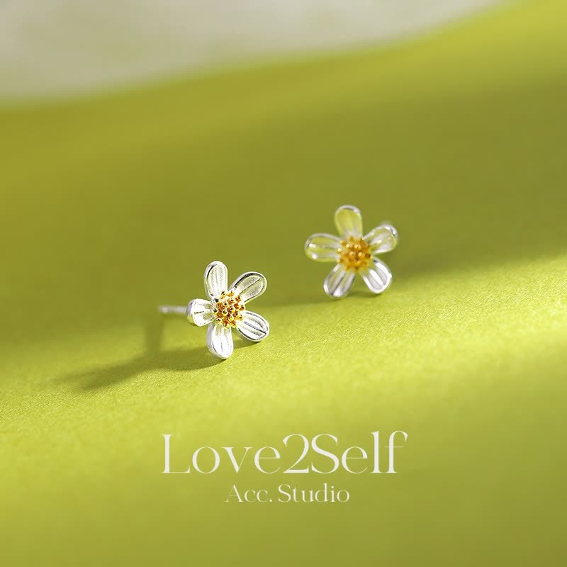 Love2self E168 Hypoallergenic Sweet Daisy ผู้หญิงต่างหูดอกไม้เล็กๆต่างหูสาวเครื่องประดับ