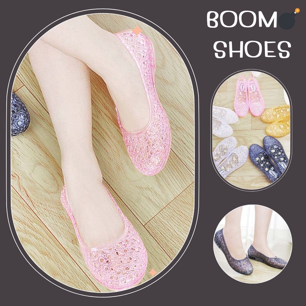 BOOM💣 รองเท้าคัชชูยางเจลลี่สีใส 3 สี แต่งฉลุส้นเตี้ย พื้นลายดอกเดซี่ (173)