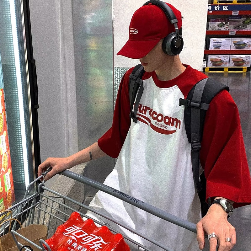 Lansboter เสื้อยืด คอกลม แขนสั้น ทรงหลวม สไตล์ฮ่องกง เรโทร อเมริกัน สีแดง และสีขาว สําหรับผู้ชาย