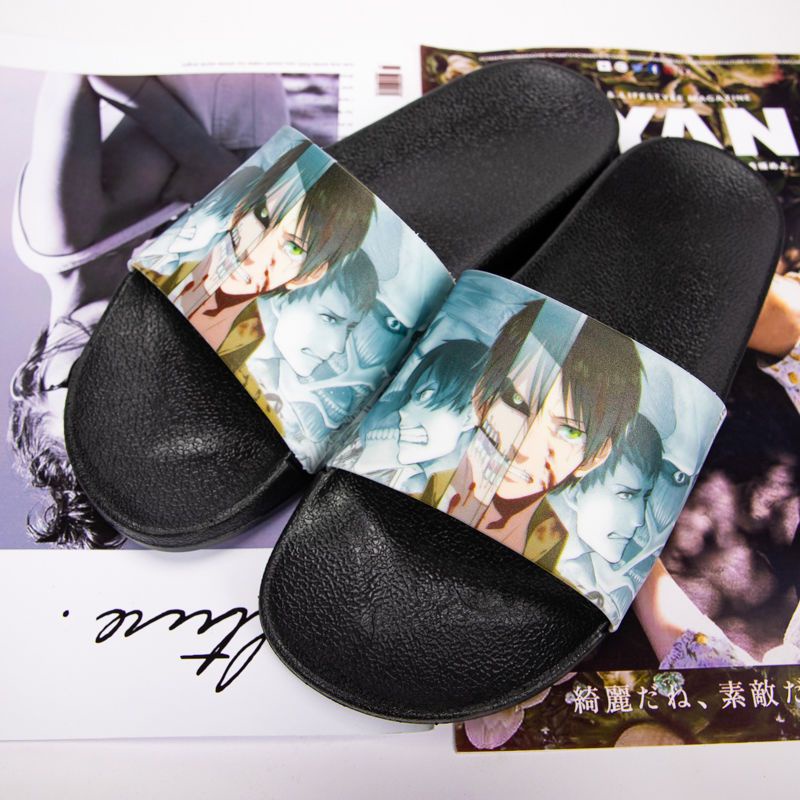 รองเท้าแตะ Attack On Titan สำหรับใช้ในบ้าน ลายการ์ตูน รองเท้าแตะกันลื่น พื้นหนา ระบายอากาศได้ สำหรับใช้ในบ้านและนอกบ้าน รองเท้าแตะ Mikasa กัปตัน Allen