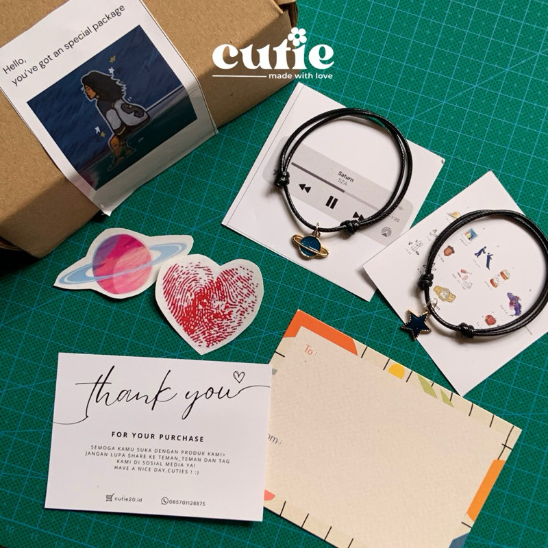 (แถมกล่อง) สร้อยข้อมือคู่ดาวเสาร์ / สร้อยข้อมือ Saturn Sza / สร้อยข้อมือคู่ Saturn Sza