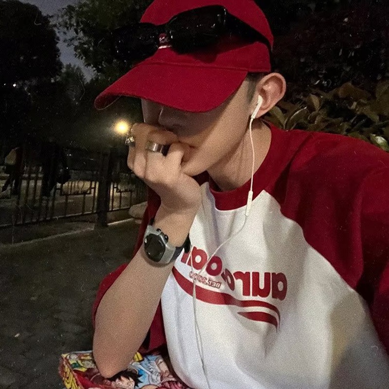 Lansboter เสื้อยืด คอกลม แขนสั้น ทรงหลวม สไตล์ฮ่องกง เรโทร อเมริกัน สีแดง และสีขาว สําหรับผู้ชาย