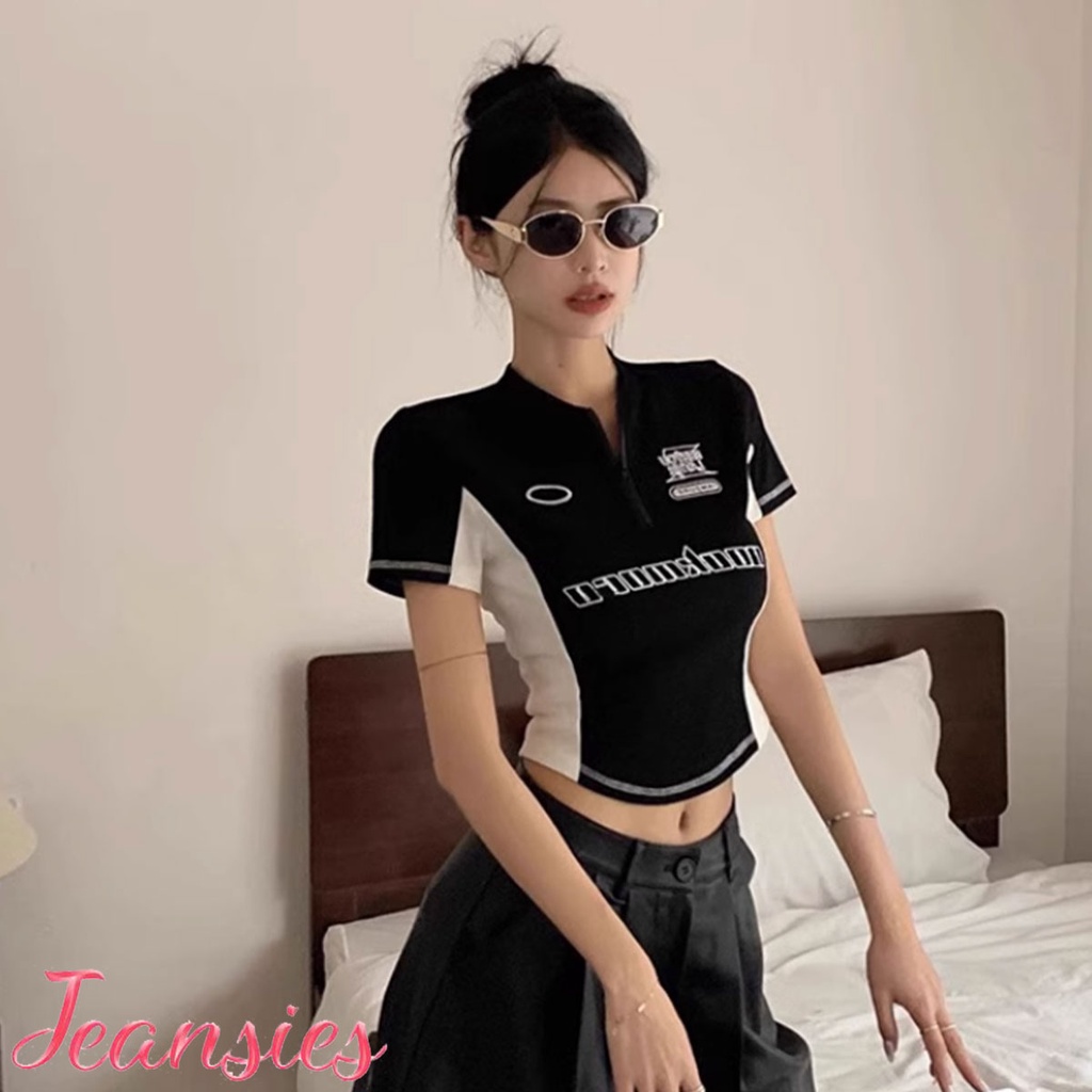 เสื้อครอป ทรงสลิมฟิต เข้ารูปสวยมาก สไตล์เก๋ๆ