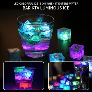 หลายสี Light-up รูปร่างน้ำแข็งไฟ LED ก้อนน้ำแข็ง Light กันน้ำเปลี่ยนสี ICE CUBE โดยอัตโนมัติเมื่อโดนน้ำสำหรับบาร์ PARTY Decor Aube