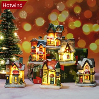 Hotwind โคมไฟ LED เรซิ่น รูปบ้านหมู่บ้านจิ๋ว ของขวัญคริสต์มาส สําหรับตกแต่งบ้าน I6X6