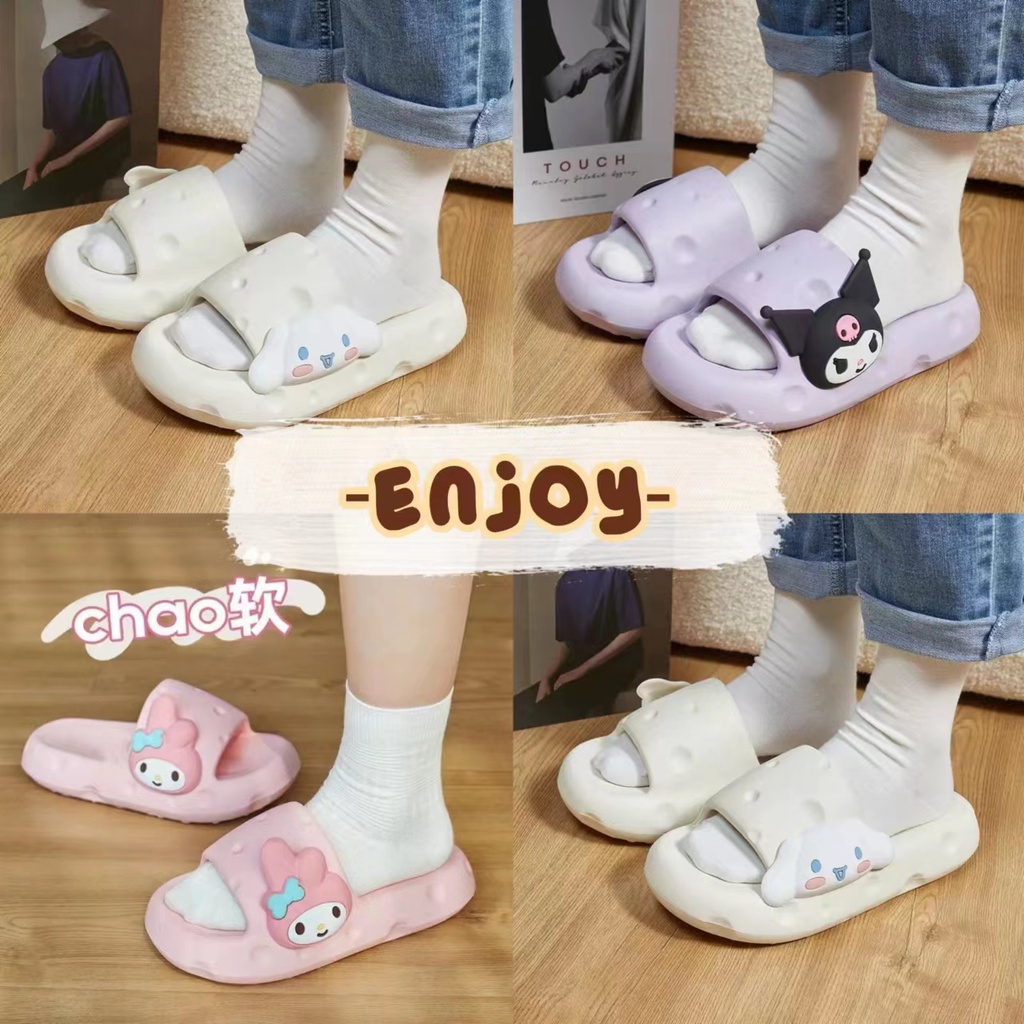 EnJoy พร้อมส่ง (LT-CK) รองเท้าแตะแบบสวม ลายกาตูนร์ด้านข้าง ดีเทลหลุม ใส่สบาย
