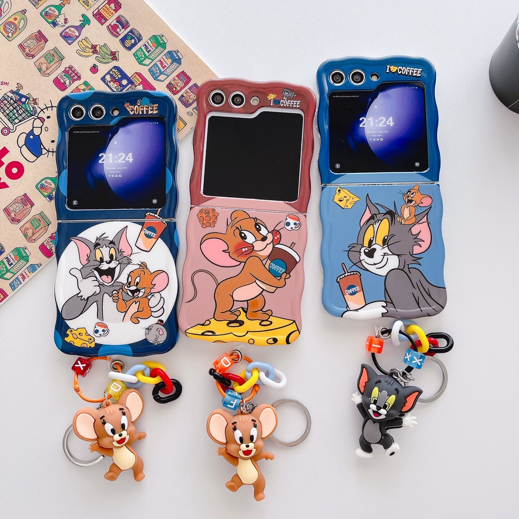 Flip6 Samsung Galaxy Z Flip5 wave Case การ์ตูนน่ารัก Tom and Jerry with chain Case Samsung Galaxy Z Flip 3 Flip 4 5G นุ่มกันกระแทกโทรศัพท์ความคิดสร้างสรรค์กรณีปก