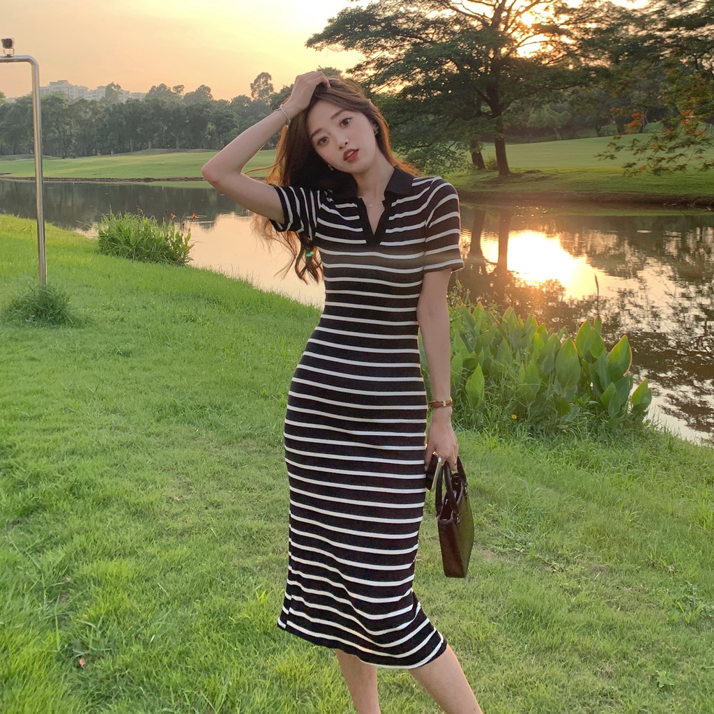 DODO*สินค้าใหม่พร้อมส่ง*ชุดเดรสไหมพรมมีปกคอวีแขนสั้น ลายทางกระโปรงสวมใส่สบายมาก (35CX23)