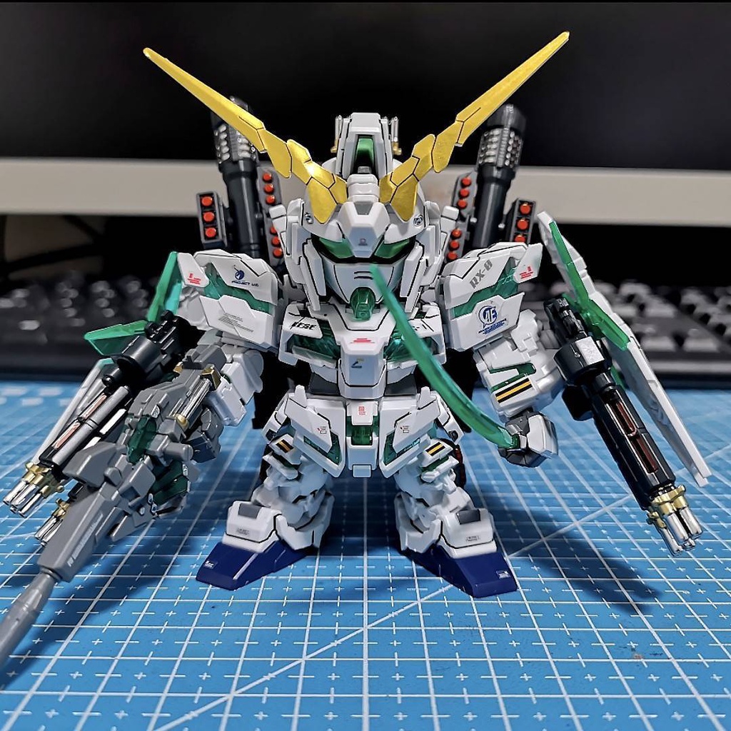 Flying Wing Gundam HG Strike Freedom Seven Swords Kshatriley Mobile Suit Flying Wing Unicorn Red