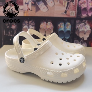 Crocs รองเท้าแตะลําลอง กันลื่น น้ําหนักเบา เหมาะกับใส่กลางแจ้ง สไตล์คลาสสิก สําหรับผู้ชาย และผู้หญิง