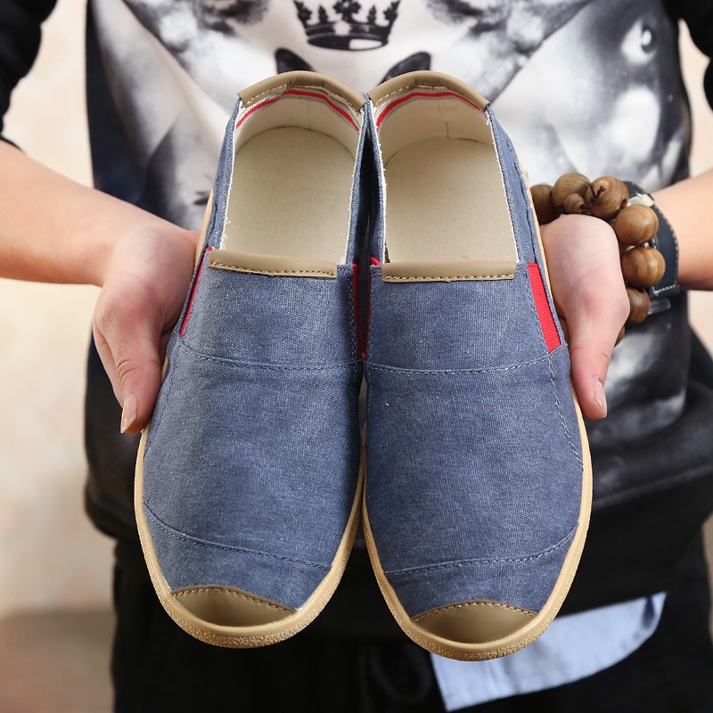 Size：36-46รองเท้าสากลของผู้ชายใหม่ รองเท้าผ้าปักกิ่งเก่า