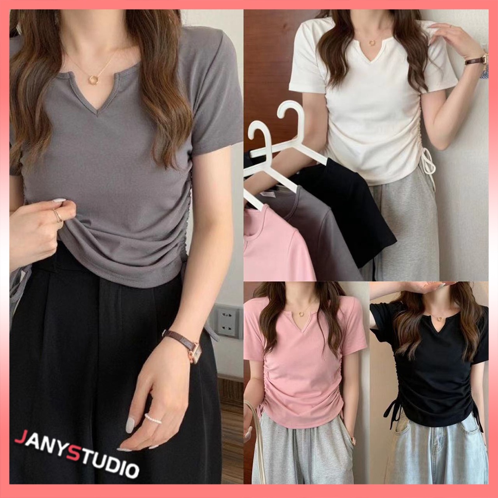 เสื้อยืดคอวีสั้นทรงสวยเข้ารูปพอดีตัวใส่แล้วไม่หลวมไม่โคร่ง