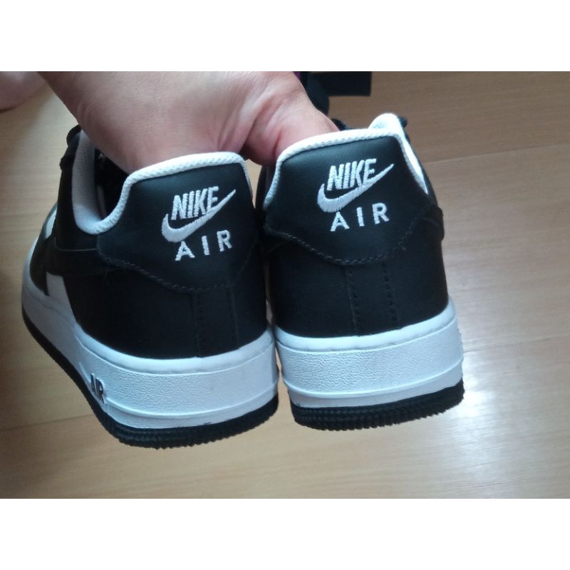 ผ้าใบ nike แท้100% ผู้ชาย ผู้หญิง Nike Air Force 1 Black / White panda แพนด้า แพนใจ ไซส์45 มือสองขอ