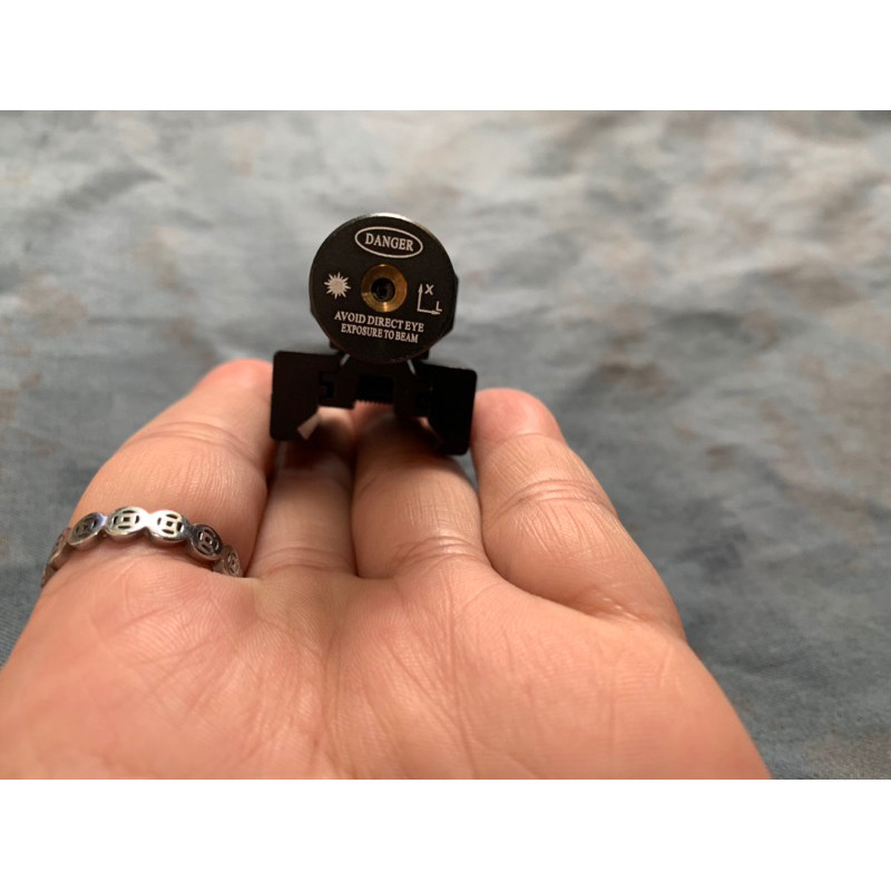 ส่องไกล เลเซอร์แดง หวังผลที่แจ้ง 300เมตร ที่มืดได้ดีมาก LASER SIGHTแสงตรง