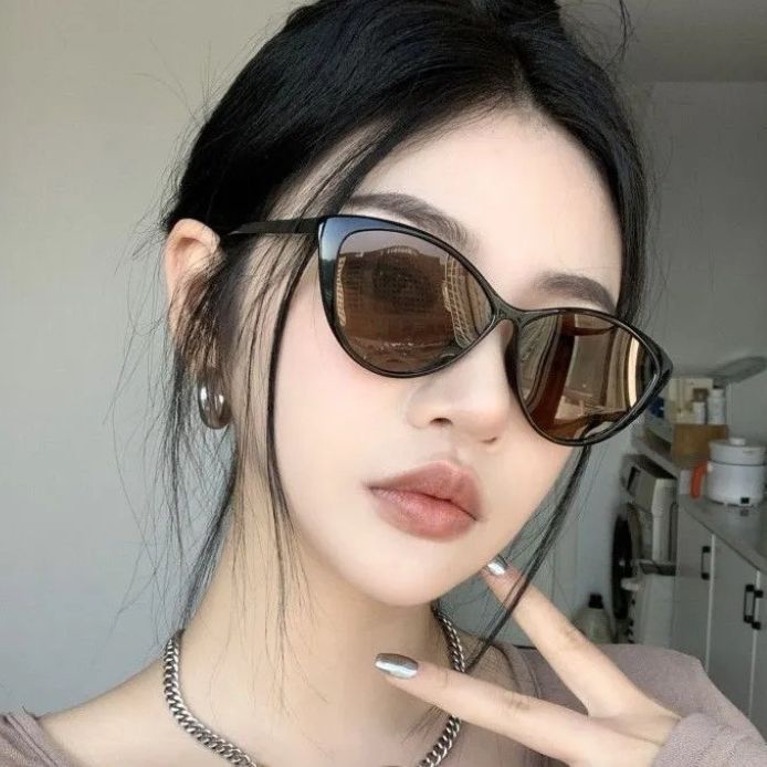แว่นตากันแดด กรอบแคทอาย ป้องกันรังสียูวี สไตล์เกาหลี แฟชั่นสําหรับผู้หญิง