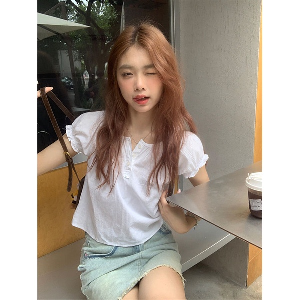 แขนฟองกับเสื้อขอบหูไม้ฤดูร้อนใหม่แฟชั่นและมีสไตล์แขนสั้นด้านบน