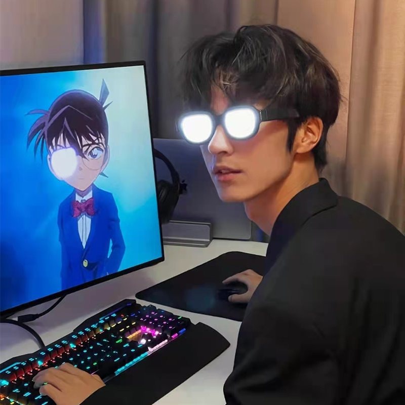 Edogawa Conan Light-emitting Glasses อะนิเมะญี่ปุ่นโคนันเดียวกัน LED เรืองแสง USB ชาร์จแว่นตาคอสเพลย์เทศกาลดนตรีผู้ชายผู้หญิงตลกเรืองแสงแว่นตาอุปกรณ์ประกอบฉากถ่ายภาพ