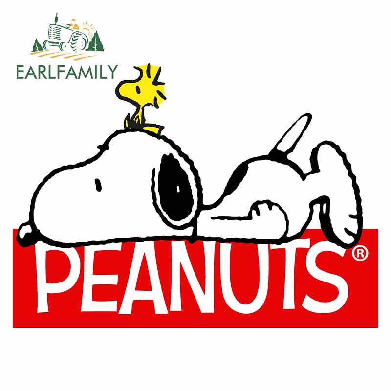 EARLFAMILY 13 ซม.x 9.7 ซม.สําหรับ Snoopy รถจักรยานยนต์รถสติกเกอร์การ์ตูน Decal แฟชั่น Occlusion Scratch กันน้ําสําหรับ JDM SUV RV