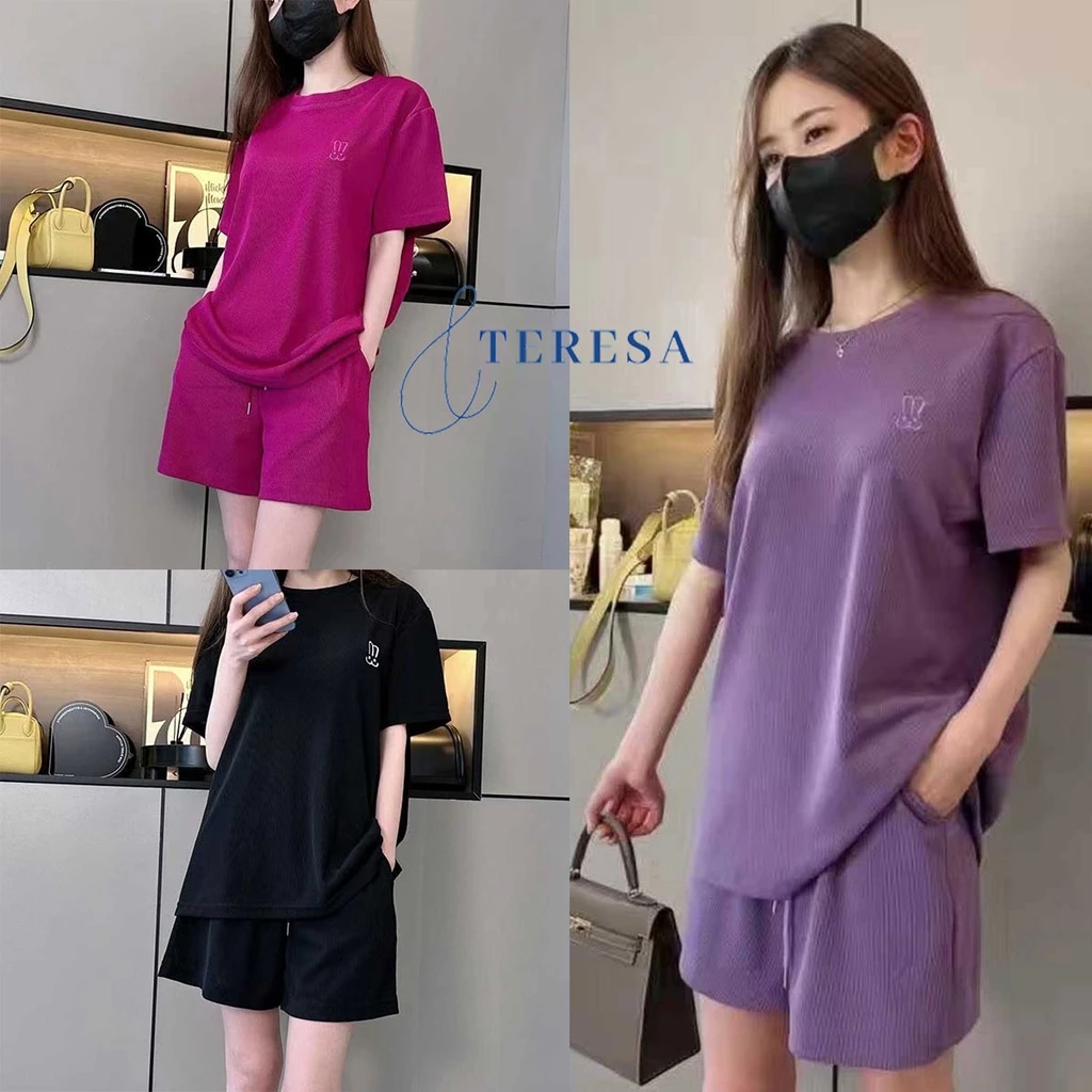 เสื้อยืดคอกลมสั้น+กางเกงขาสั้น สีพื้นเรียบง่าย สำหรับผู้หญิง
