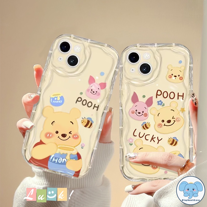 หมีพูห์น้ำผึ้งผึ้ง 3D คลื่นโค้งขอบนุ่มแฟชั่นปกอ่อน iPhone 11 15 14 12 13 Pro Max XR 8 7 Plus X XS Max กรณีดิสนีย์น่ารัก