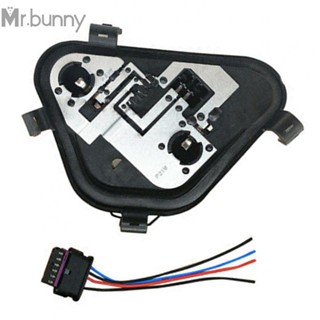 ซ็อกเก็ตหลอดไฟท้ายรถยนต์ F30F35F80 สําหรับ BMW 320i 328i 2012-2015