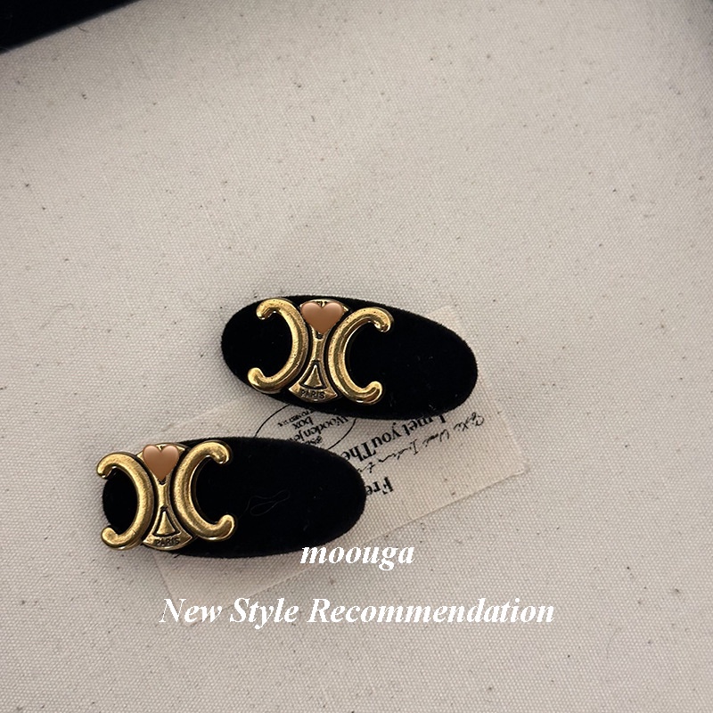 Moouga กิ๊บติดผมหน้าม้า โลหะกํามะหยี่ ลายตัวอักษร สไตล์เกาหลี ฤดูใบไม้ร่วง ฤดูหนาว สําหรับผู้หญิง