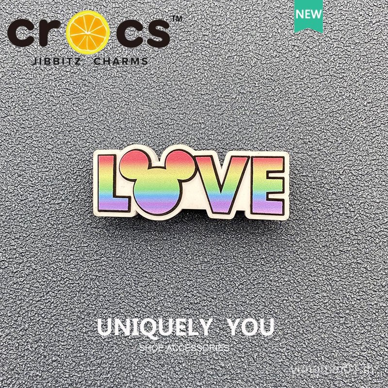 Crocs jibbitz charms Disney สายรุ้ง เฉลิมฉลองรองเท้า หัวเข็มขัด อุปกรณ์เสริมรองเท้า DIY