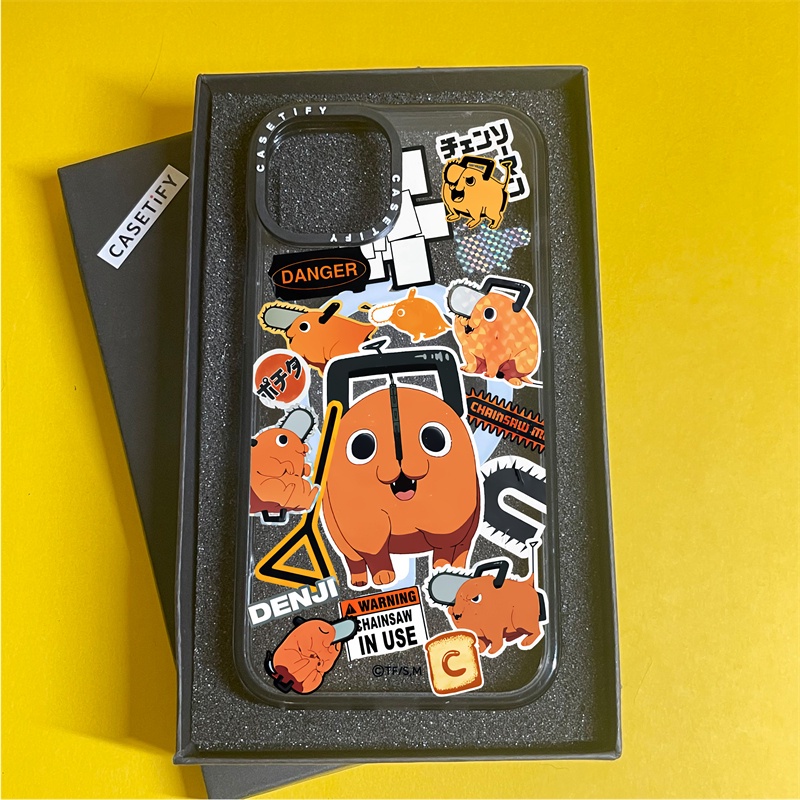 Casetify X Pochita สติกเกอร์แม่เหล็ก ขอบดํา ใส ด้านข้าง เคสหน้า Apple IPhone 11 12 13 14 15 Pro Max กระแทก แข็ง อะคริลิคใส ด้านหลัง TPU เคส พร้อมกล่อง