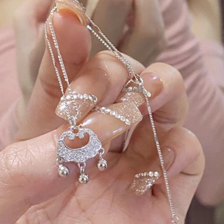 The new Chinese style safe lock necklace is light and extravagant, the high-grade clavicle chain is exquisite, the best friend gives her girlfriend a birthday present.