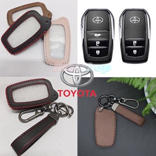 เคสกุญแจรีโมตรถยนต์ แบบหนัง 4 ปุ่ม อุปกรณ์เสริม สําหรับ Toyota Land Cruiser Camry Crown Venza RAV4 Prime Hilux Fortuner Tundra Corolla Cross Innova Yaris 2 3