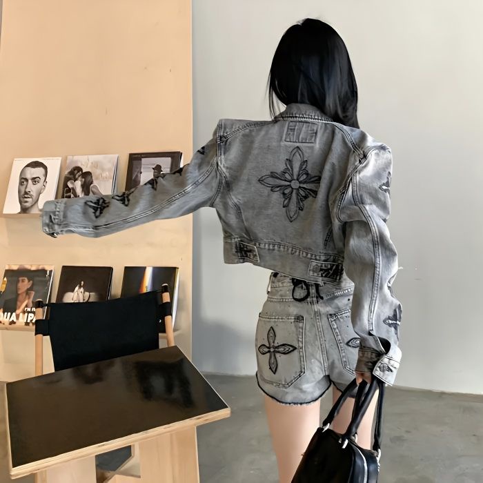ฐานเสื้อยืดผ้ายีนส์เสื้อผ้าสลิมฟิตแจ็คเก็ตสีดําฤดูใบไม้ผลิฤดูใบไม้ร่วงข้าม2024กางเกงขาสั้นย้อนยุคสไตล์ใหม่ 2สอง