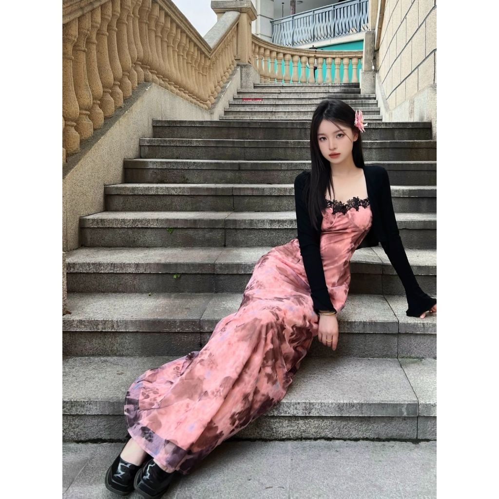 เดรสยาวสีชมพูสายเดี่ยว เซ็ต2ชิ้น คอแต่งลูกไม้ กระโปรงทรงเอ ไม่มีซับใน แถม!เสื้อคลุมแขนยาวสีดำ #9223 - รูปที่ 5