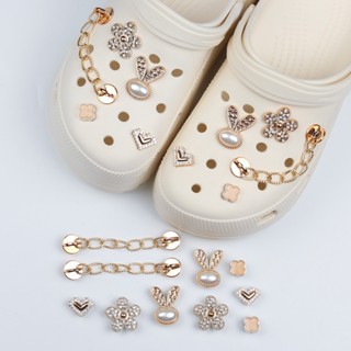 จี้Clog ตกแต่งชุดอุปกรณ์เสริมทั้งหมด Croc charm จิ๊บบิทจิ๊บบิทติดรองเท้า Charm jitbitz Croc jibbitz Jitbitz Charms Jibitz Charm croc shoe Croc charm Chain ตุ๊กตาติดรองเท้า jibbitz crocs ตัวติดรองเท้า crocs รองเท้า เครื่องประดับแฟชั่น