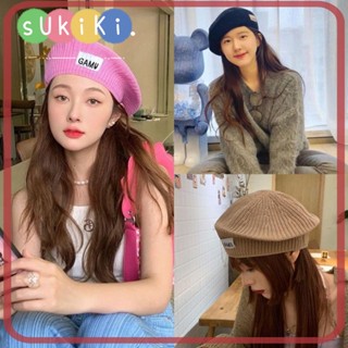 Sukiki หมวกเบเร่ต์ถัก หมวกเบเร่ต์ นุ่ม ศิลปิน หมวกเบเร่ต์ อบอุ่น แฟชั่น หมวกบีนนี่ ฝรั่งเศส แบบหนา ฤดูใบไม้ร่วง ฤดูหนาว