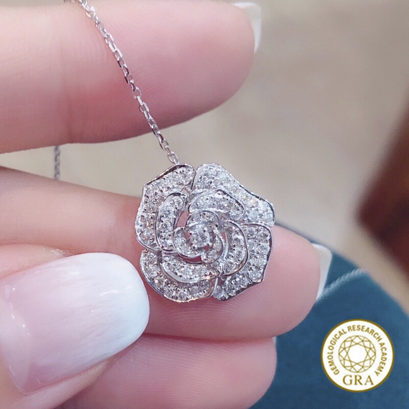 [ ใบรับรอง GRA ฟรี ] S925 สร ้ อยคอ Moissanite เงิน Hollow Full Diamond Camellia จี ้