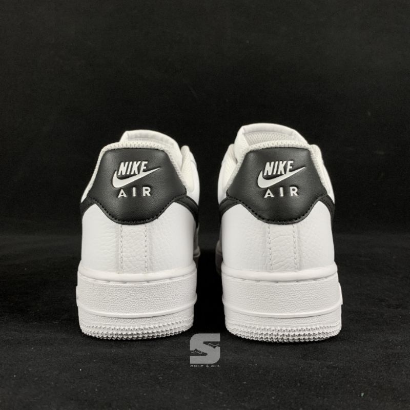 Nike Air Force 1 '07 สีขาว สีดำ รองเท้า true