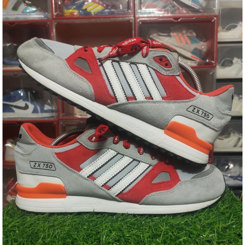 BUNDLE : ADIDAS ZX750 : 10.5UK [Kelabu + Merah]