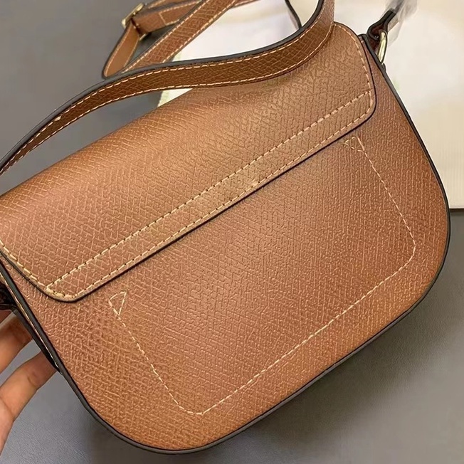 กระเป๋าอานหนังผู้หญิง EPURE Series Crossbody พร้อมกล่อง LX777777-0115
