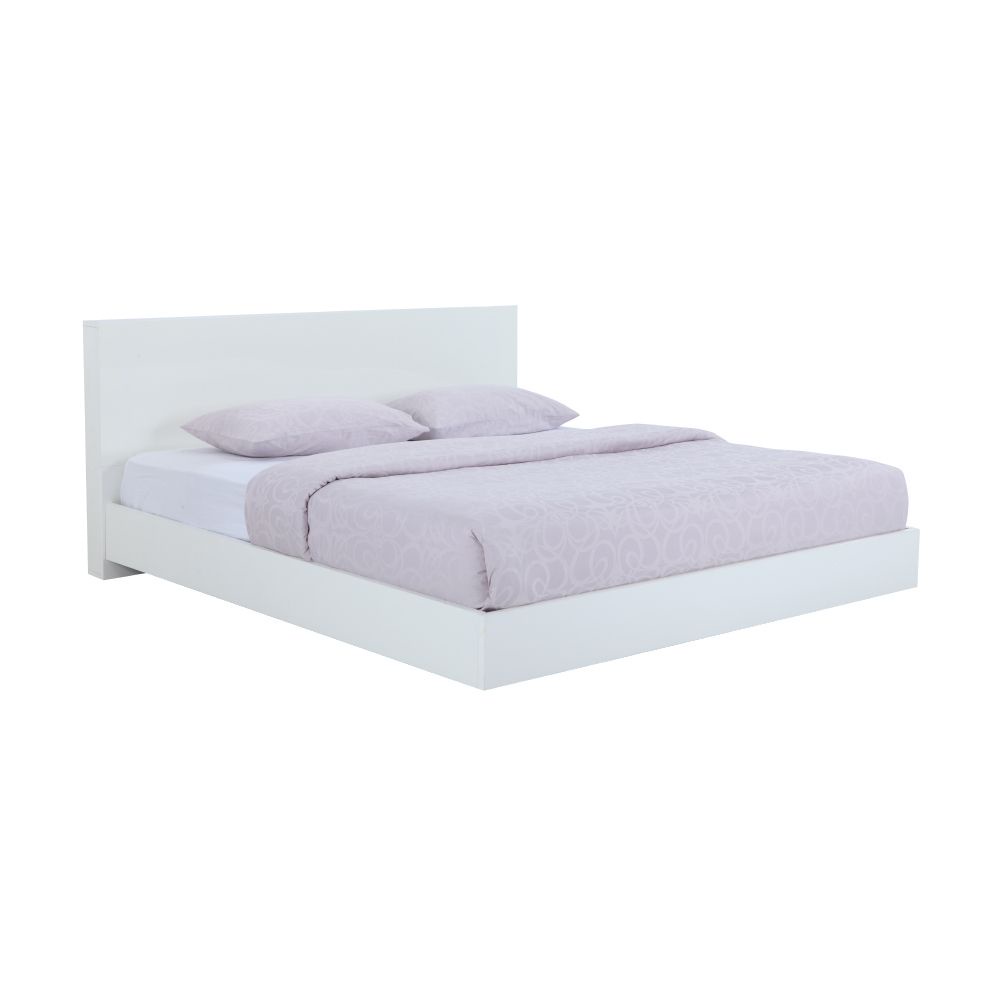 INDEX LIVING MALL เตียงนอน รุ่นแมสซิโม่ ขนาด 5 ฟุต (พื้นเตียงทึบ) - สีขาว